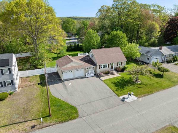 20 Colonial DR, Salem, NH 03079