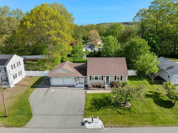 20 Colonial DR, Salem, NH 03079