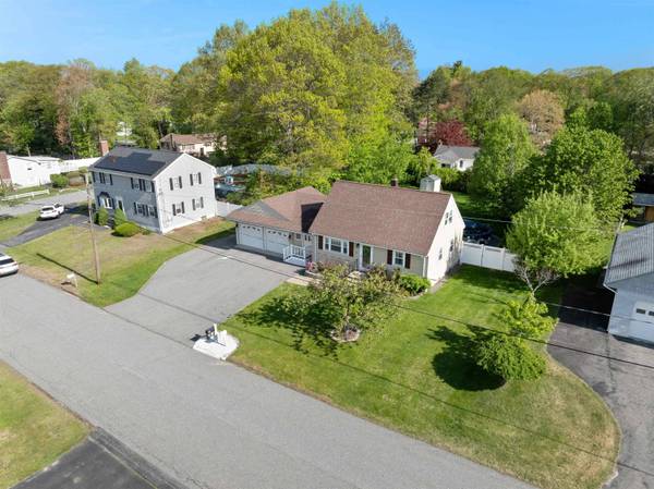 20 Colonial DR, Salem, NH 03079