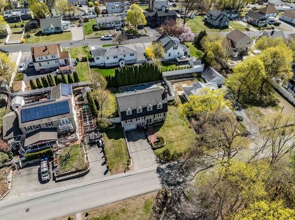 37 Hillcrest Ave, Methuen, MA 01844