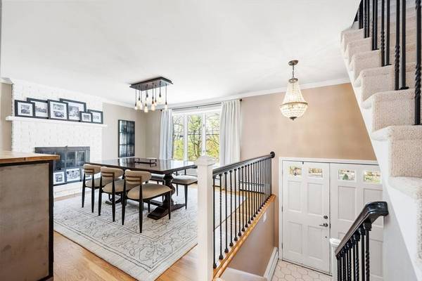 37 Hillcrest Ave, Methuen, MA 01844