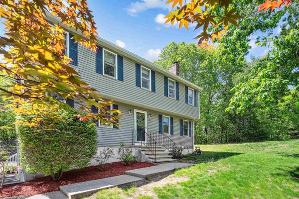 24 Theresa AVE, Salem, NH 03079