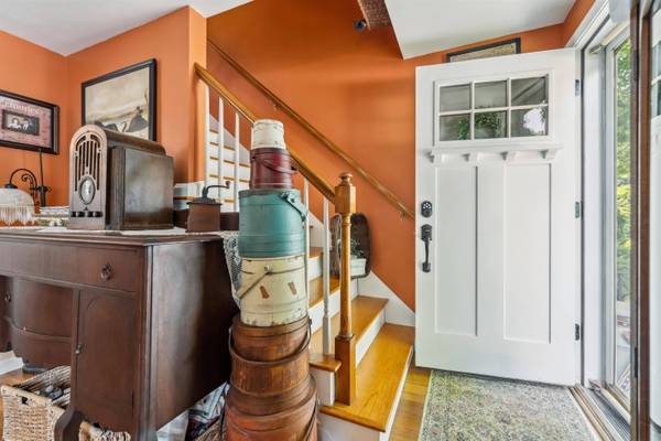 6 Sunrise DR, Hudson, NH 03051