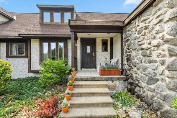 19 Hardwood RD, Windham, NH 03087