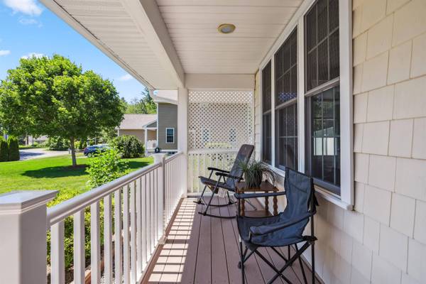 11 Emerson DR, Derry, NH 03038