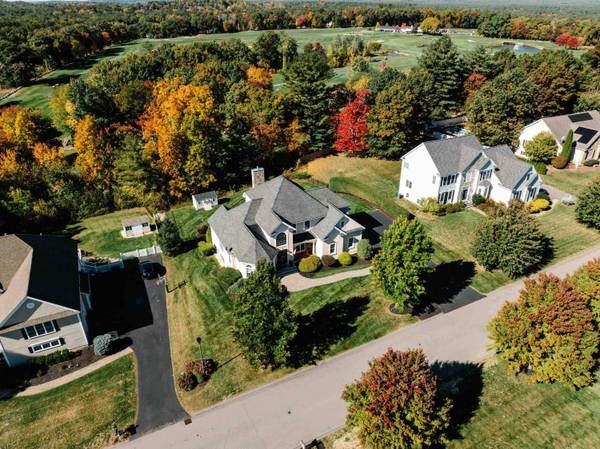 39 Ticklefancy LN, Salem, NH 03079