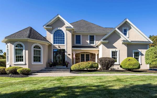 39 Ticklefancy LN, Salem, NH 03079