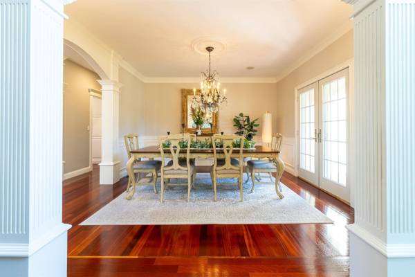 39 Ticklefancy LN, Salem, NH 03079