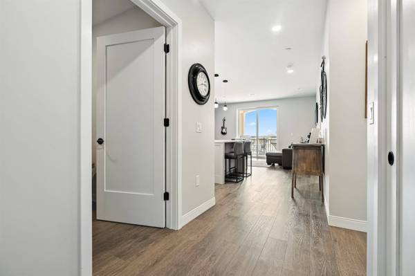 18 Artisan DR #308, Salem, NH 03079