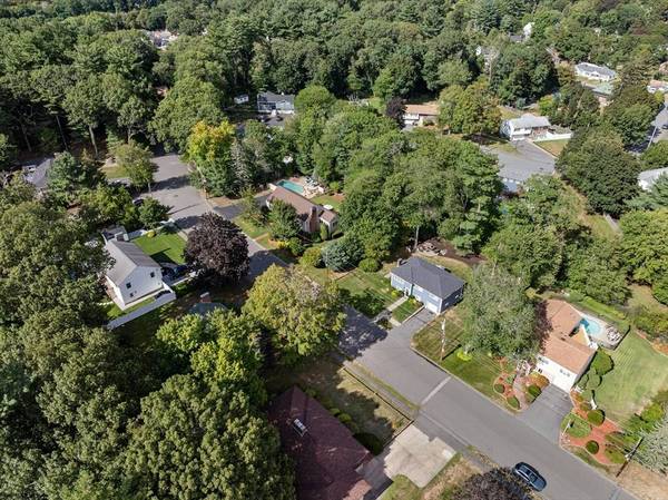 14 Carpenter Road, Lynnfield, MA 01940