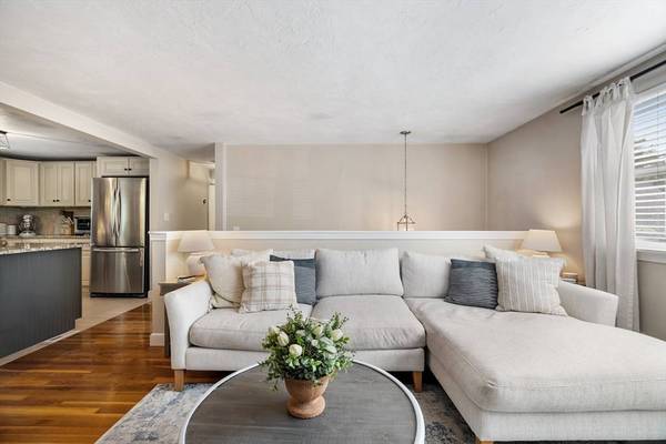 14 Carpenter Road, Lynnfield, MA 01940