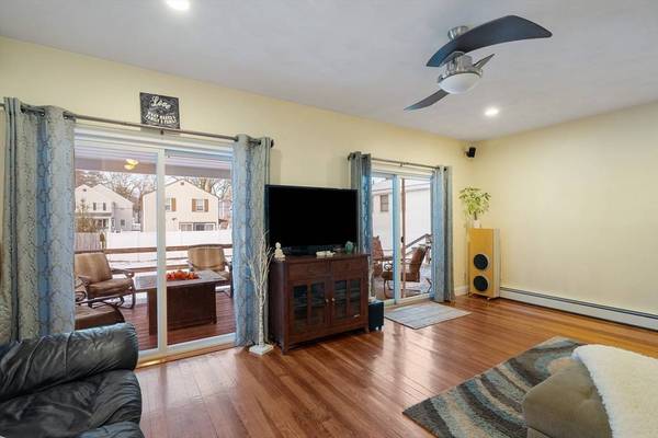 54 Lakeview Ave, Tewksbury, MA 01876