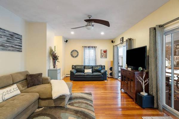 54 Lakeview Ave, Tewksbury, MA 01876