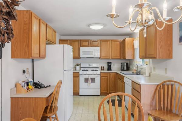 47 Lexington CT, Hudson, NH 03051