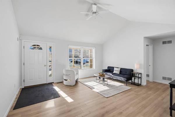 3 Katherine CT, Hudson, NH 03051