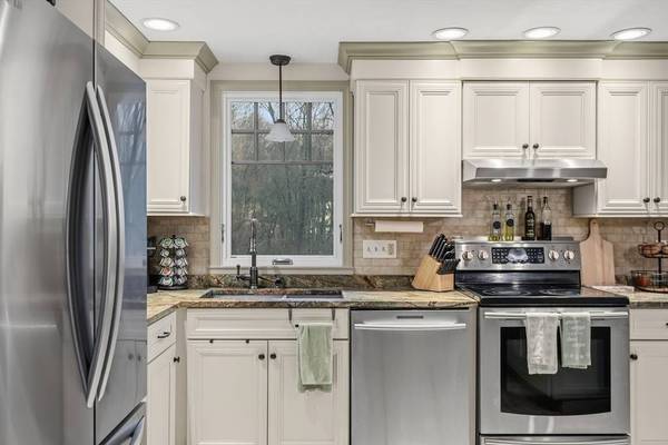 122 Forest St, North Andover, MA 01845