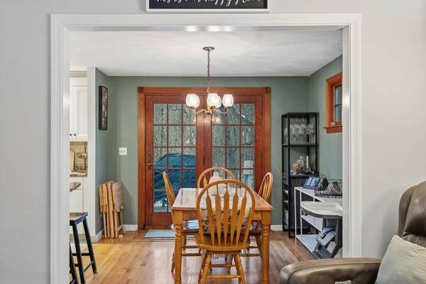 122 Forest St, North Andover, MA 01845