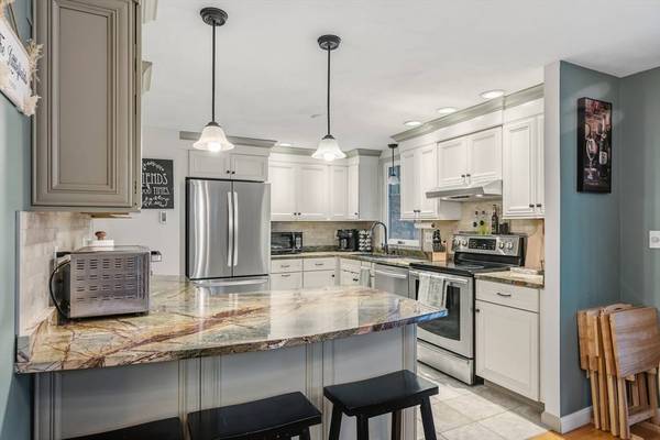 122 Forest St, North Andover, MA 01845