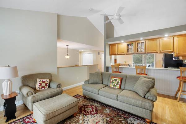 28 Linden DR, Hampstead, NH 03826