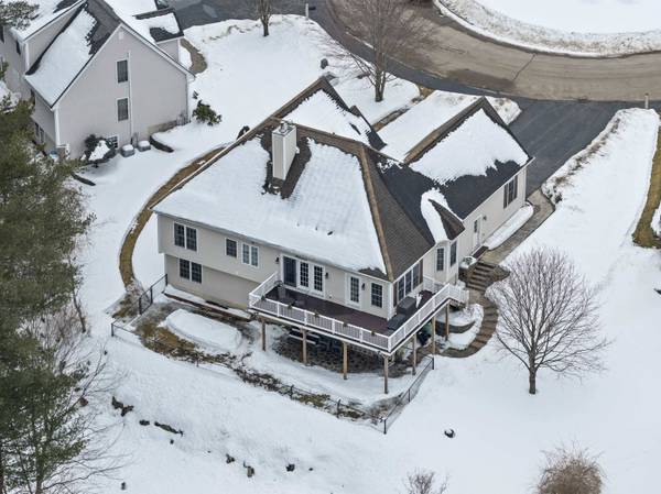 17 Canterbury CT, Salem, NH 03079