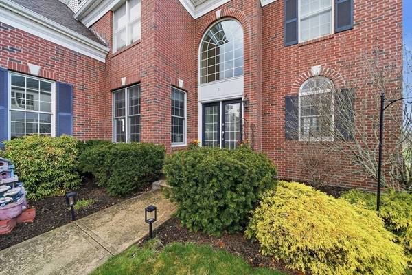 31 Fairways Lane, Methuen, MA 01844