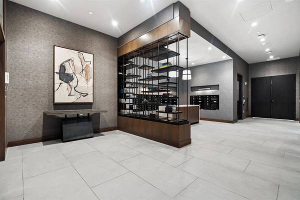 18 Artisan DR #406, Salem, NH 03079