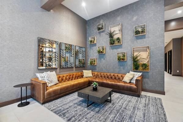 18 Artisan DR #406, Salem, NH 03079