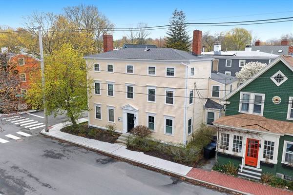 74 Lime St #4, Newburyport, MA 01950