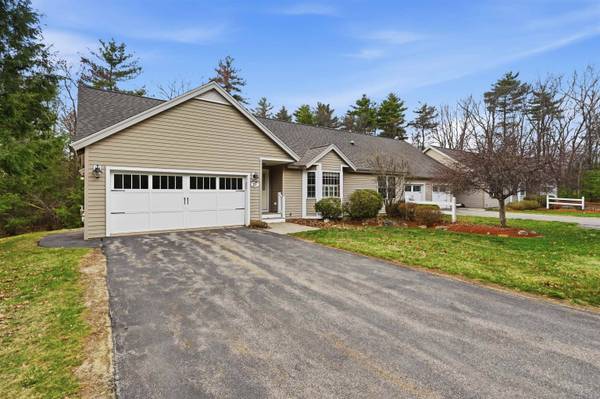 21 Linden DR, Hampstead, NH 03826