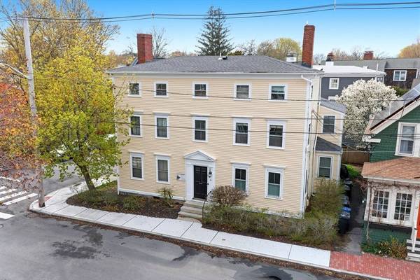 74 Lime St #4, Newburyport, MA 01950