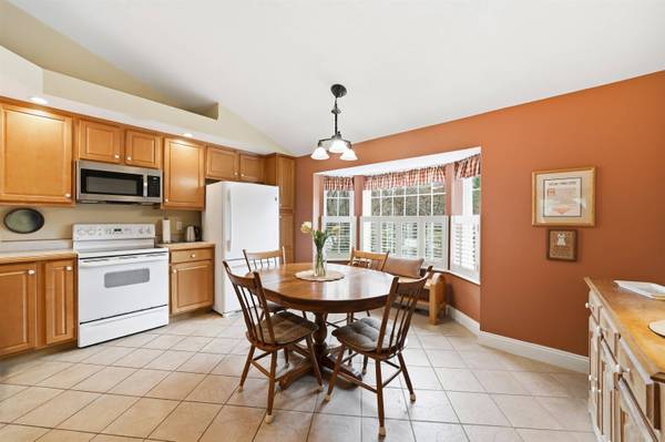 21 Linden DR, Hampstead, NH 03826