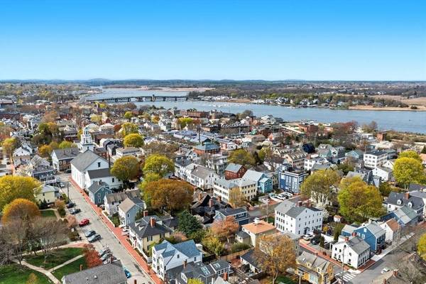 74 Lime St #4, Newburyport, MA 01950