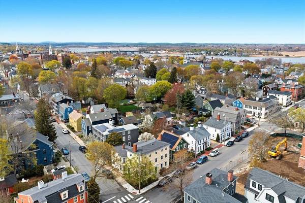 74 Lime St #4, Newburyport, MA 01950