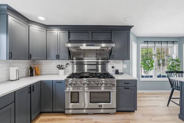 51 Ellyson AVE, Hampstead, NH 03826
