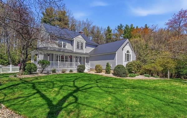 51 Ellyson Ave, Hampstead, NH 03826