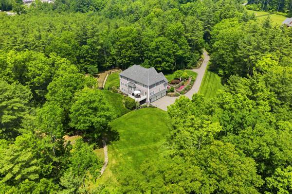 9 Deer Run RD, Atkinson, NH 03811