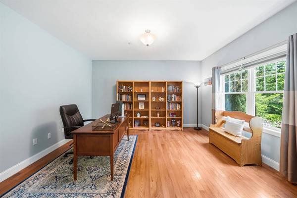 9 Deer Run RD, Atkinson, NH 03811