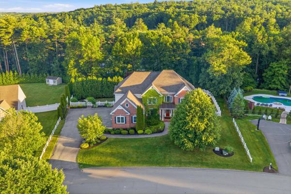 25 Ticklefancy LN, Salem, NH 03079