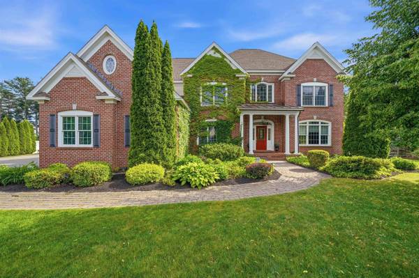 25 Ticklefancy LN, Salem, NH 03079