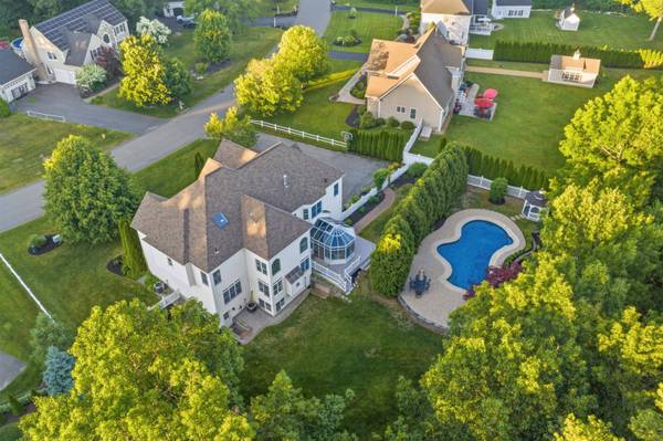 25 Ticklefancy LN, Salem, NH 03079