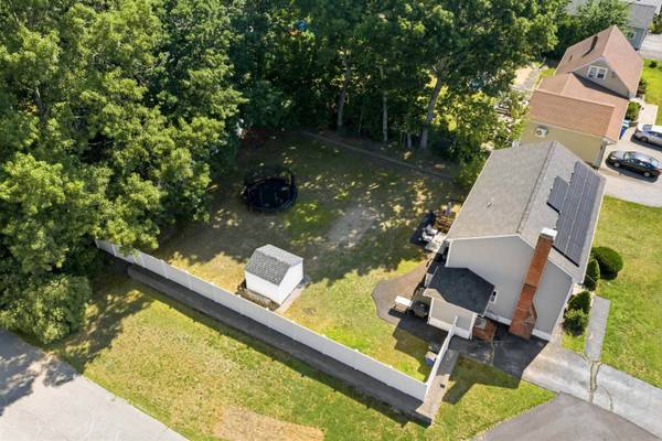22 Colonial DR, Salem, NH 03079