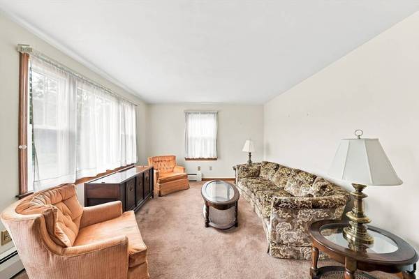 46 Fetherston Ave, Lowell, MA 01852