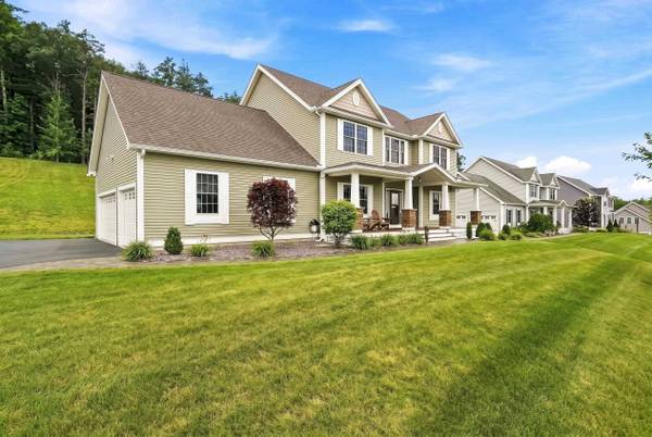 19 Beechwood RD, Salem, NH 03079
