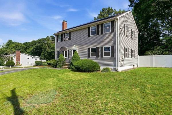 22 Colonial Drive, Salem, NH 03079
