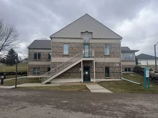 602 Pleasant Oak Drive #C, Oregon, WI 53575