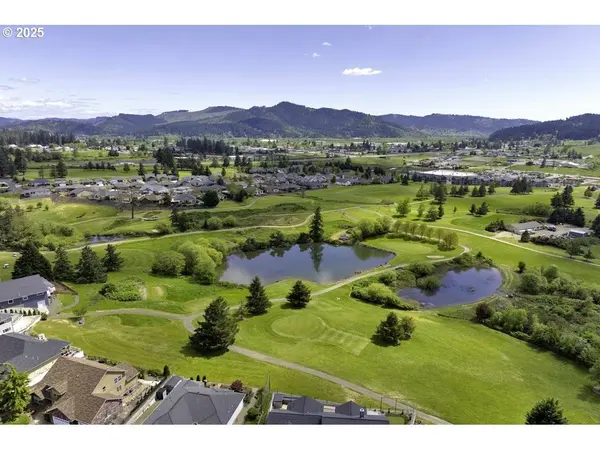 1922 KAPELA CT, Sutherlin, OR 97479