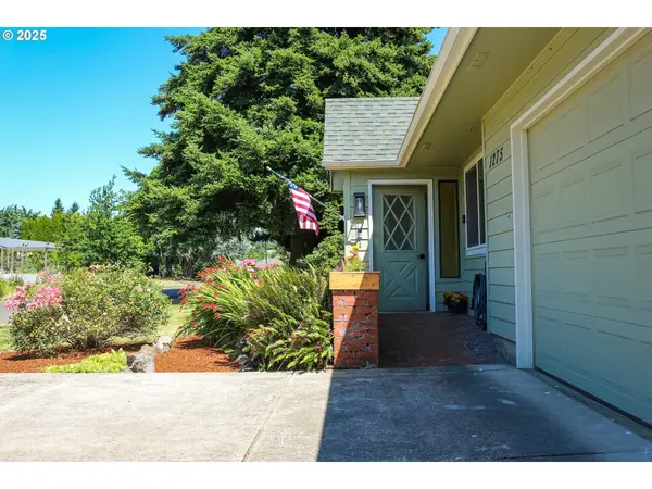 1275 ISLAND ST, Springfield, OR 97477