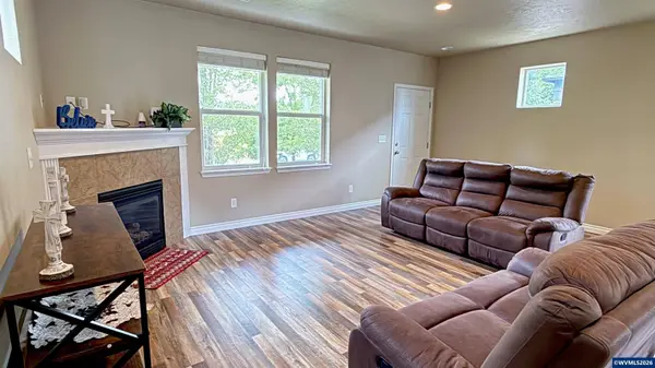 5739 Avalon St, Eugene, OR 97402