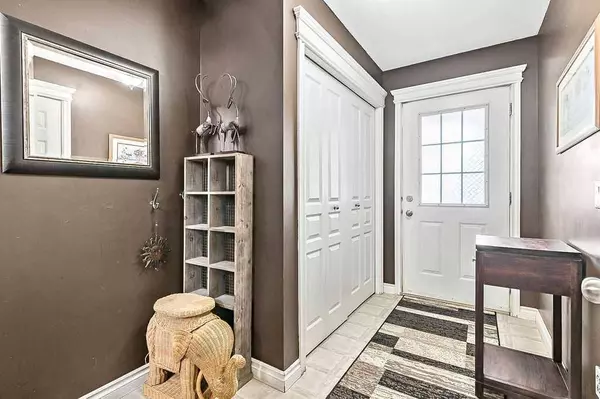 100 Crystal Shores CV, Okotoks, AB T1S 2B5