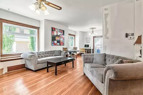 523 8 ST SW, High River, AB T1V 1B8